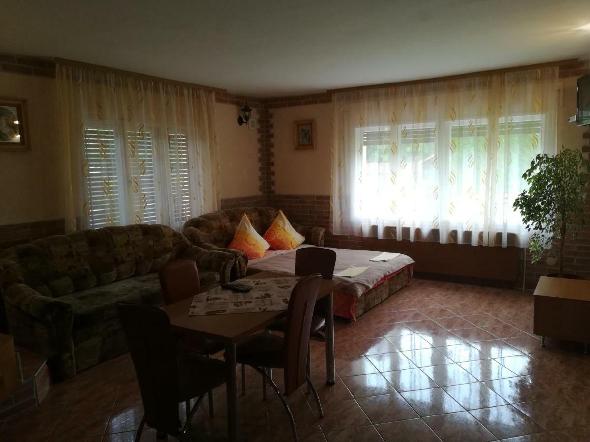 Pensiunea Colt Alb Băile Homorod المظهر الخارجي الصورة